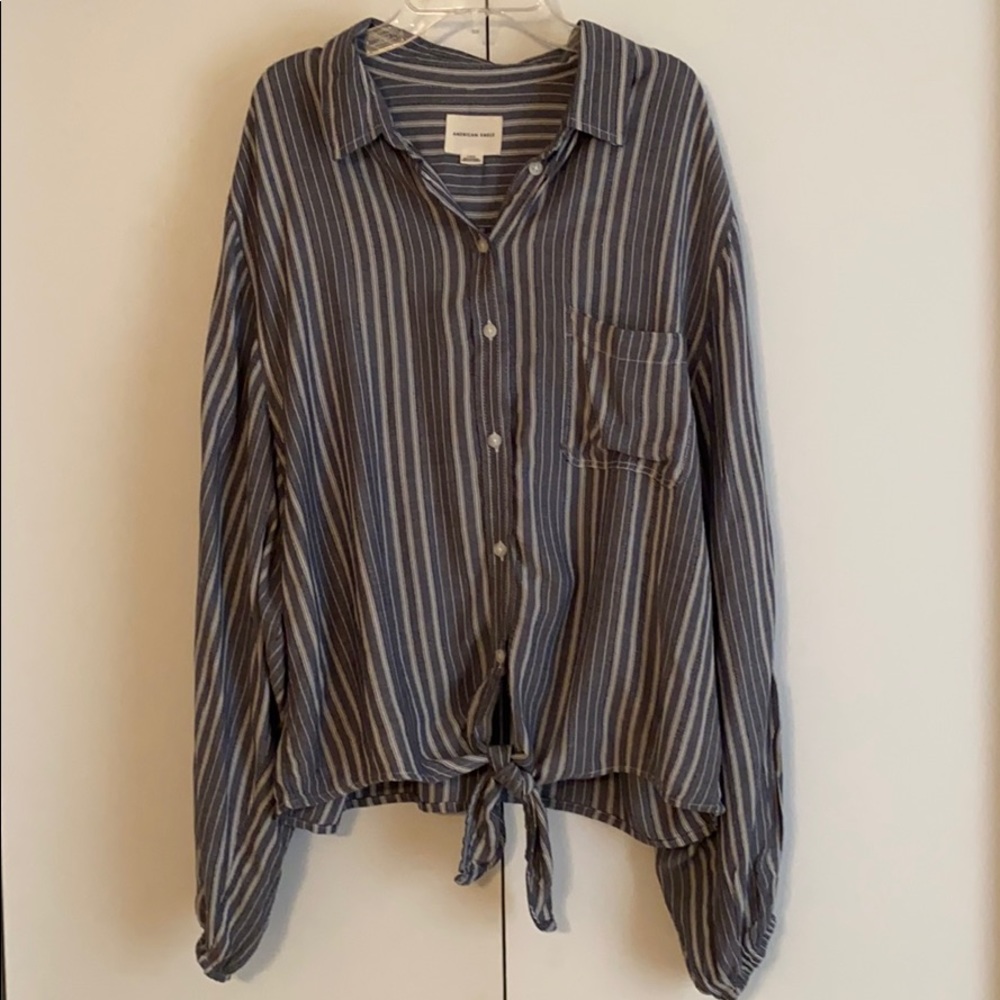 American Eagle Long Sleeve Button Down Top
